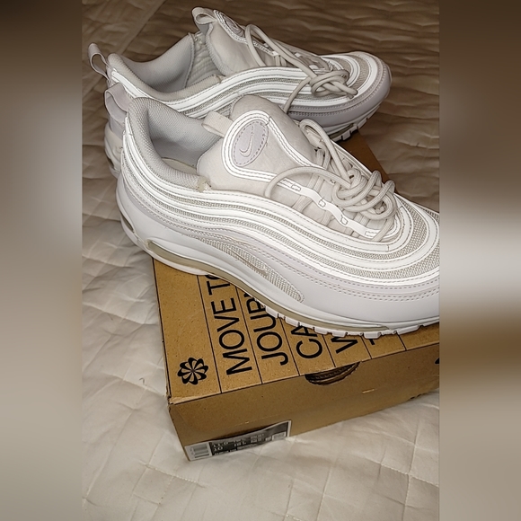 ***SOLD*** Nike Air Max 97' in all white size 11.5 womens or 10 men - Picture 7 of 8